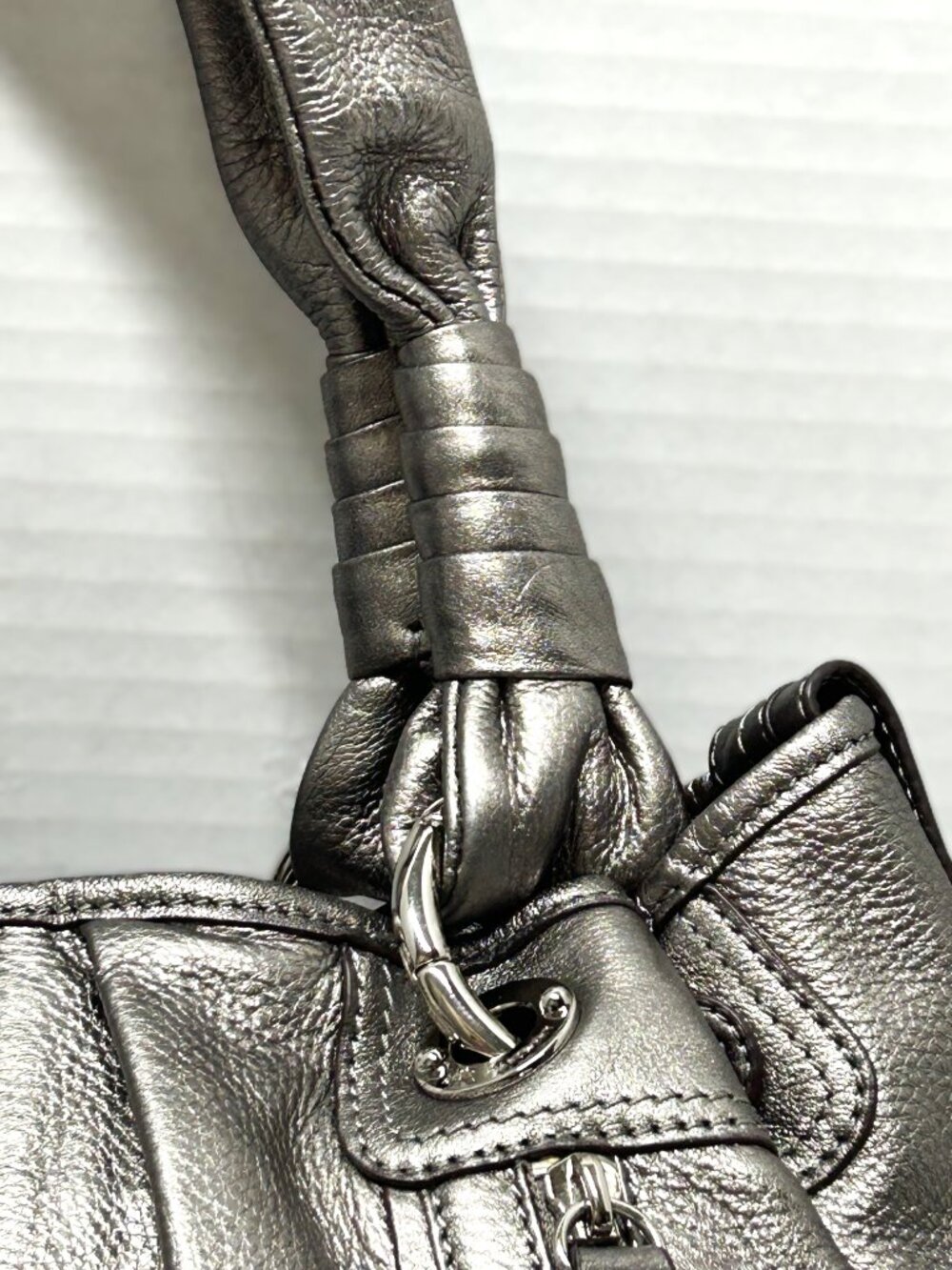 B.Makowsky silver pebble leather shoulder bag - Picture 16 of 16